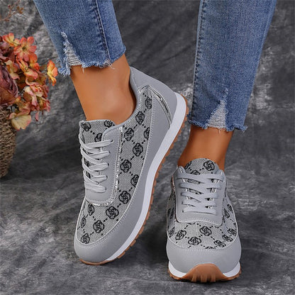 Sports style casual shoes for women, round toe color blocking, comfortable flat sole single shoes