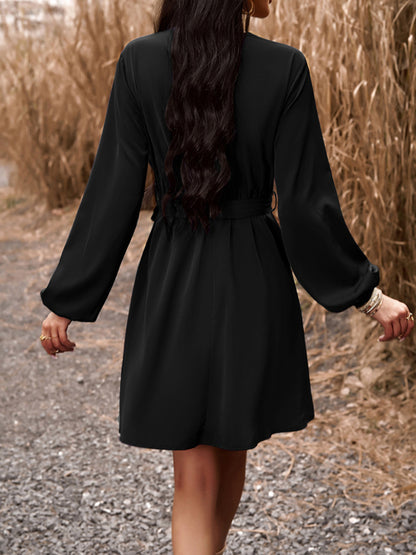 Women's elegant V-neck long-sleeved dress