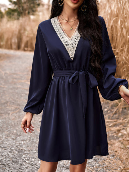 Women's elegant V-neck long-sleeved dress